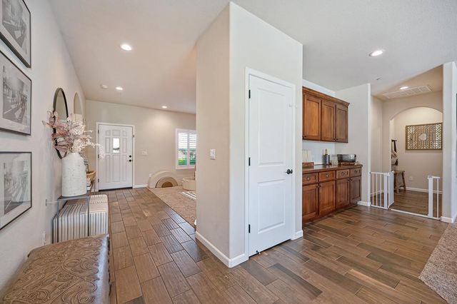 1706 Shakeley Ln, Ione, CA 95640