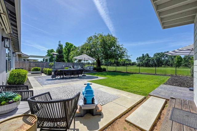 1706 Shakeley Ln, Ione, CA 95640