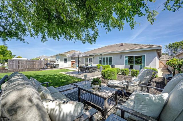 1706 Shakeley Ln, Ione, CA 95640