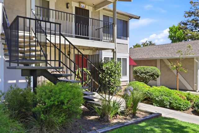 30 Muirfield Court, San Jose, CA 95116