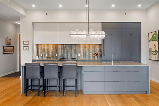 477 Harrison Ave 5B, Boston, MA 02118