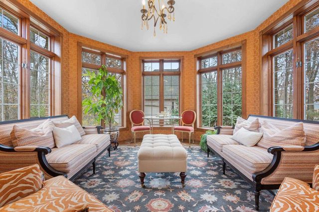 1935 E TELEMARK CIRCLE, Green Bay, WI 54313