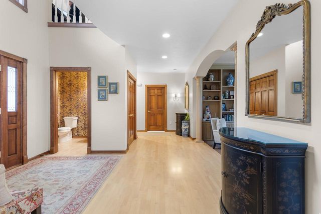 1935 E TELEMARK CIRCLE, Green Bay, WI 54313