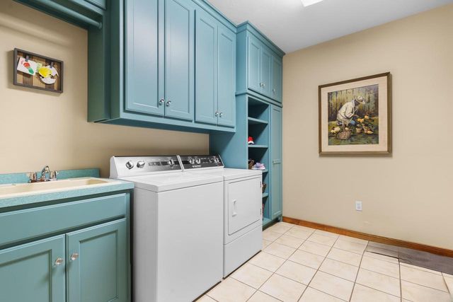 1935 E TELEMARK CIRCLE, Green Bay, WI 54313