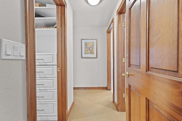 1935 E TELEMARK CIRCLE, Green Bay, WI 54313