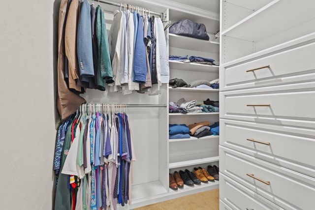 1935 E TELEMARK CIRCLE, Green Bay, WI 54313