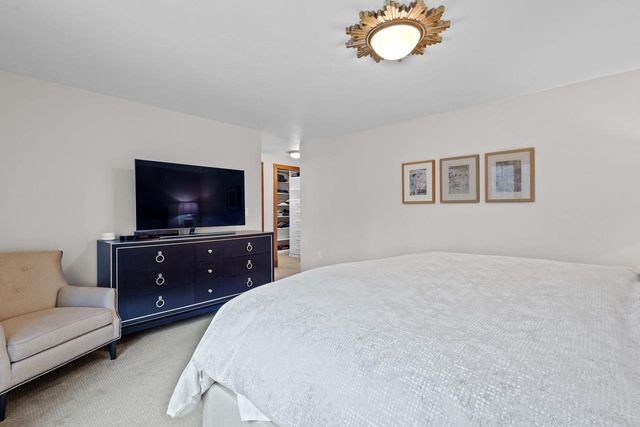 1935 E TELEMARK CIRCLE, Green Bay, WI 54313