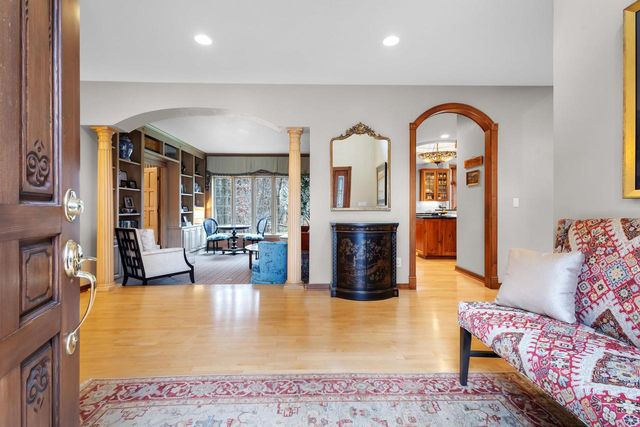 1935 E TELEMARK CIRCLE, Green Bay, WI 54313