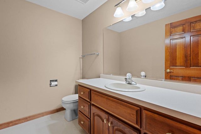 1935 E TELEMARK CIRCLE, Green Bay, WI 54313