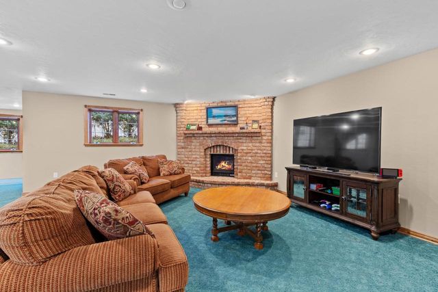 1935 E TELEMARK CIRCLE, Green Bay, WI 54313