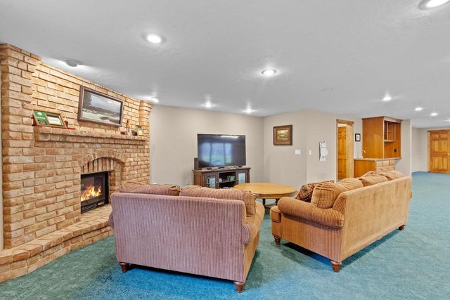 1935 E TELEMARK CIRCLE, Green Bay, WI 54313