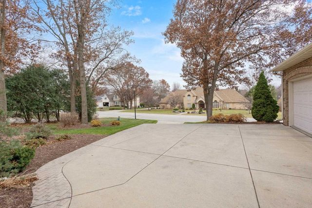 1935 E TELEMARK CIRCLE, Green Bay, WI 54313