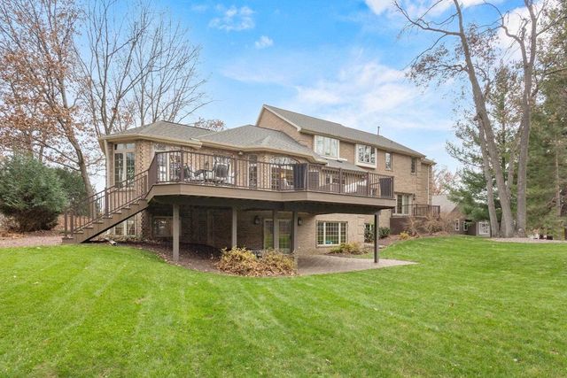 1935 E TELEMARK CIRCLE, Green Bay, WI 54313