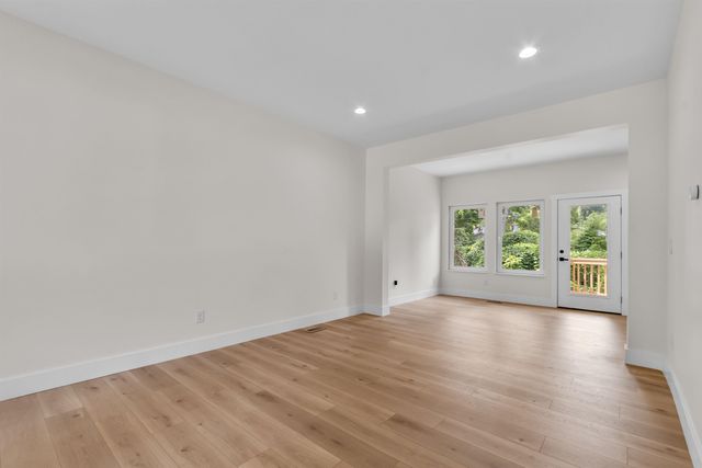 570 S Center Street, Spartanburg, SC 28301
