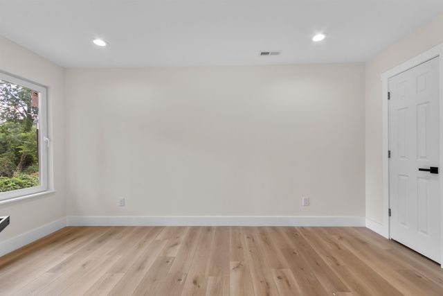 570 S Center Street, Spartanburg, SC 28301
