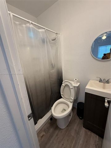 406 Foster Rd, Hallandale Beach, FL 33009