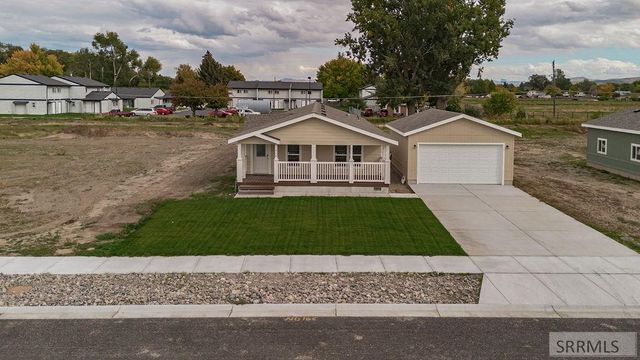 960 Cottage Lane, Blackfoot, ID 83221