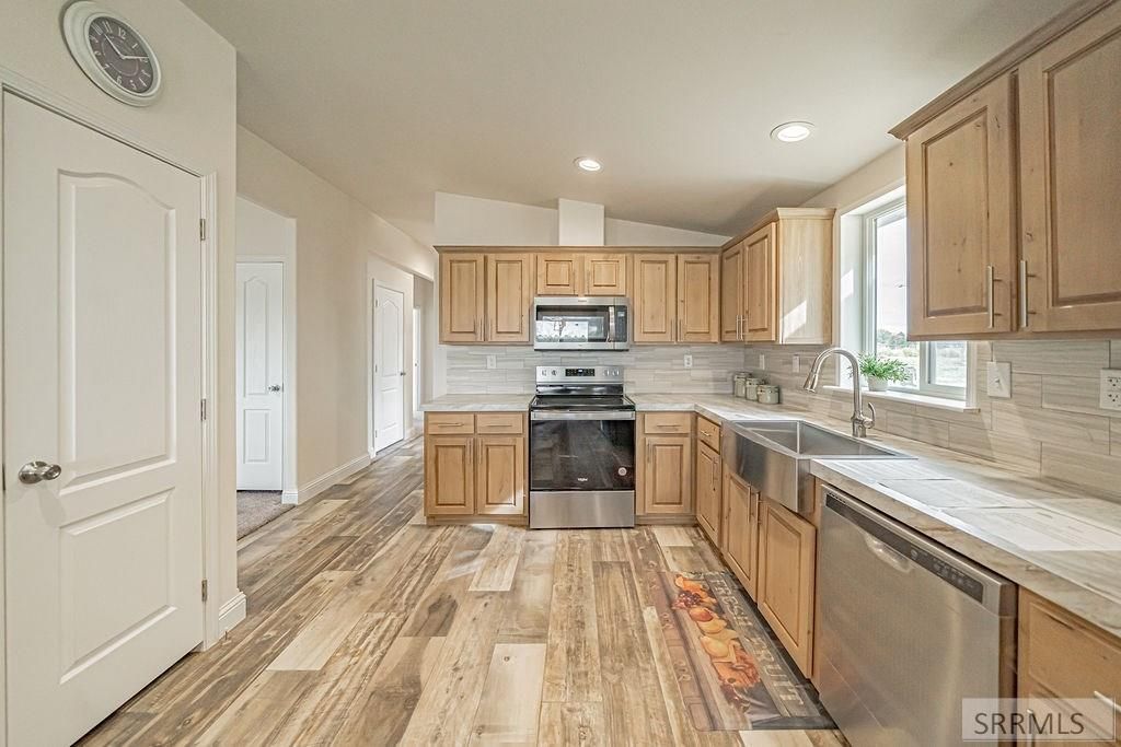 Image 10 of property listing at 960 Cottage Lane, Blackfoot, ID 83221