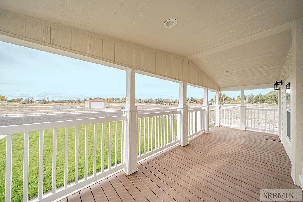 Image 4 of property listing at 960 Cottage Lane, Blackfoot, ID 83221