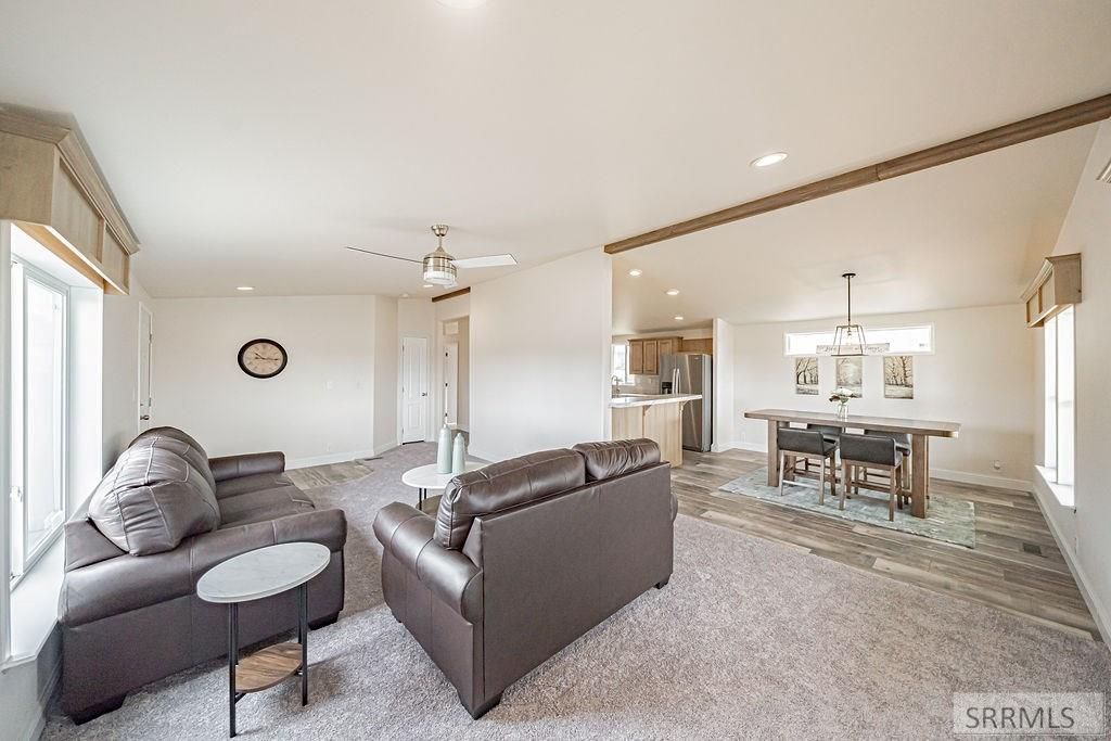 Image 5 of property listing at 960 Cottage Lane, Blackfoot, ID 83221