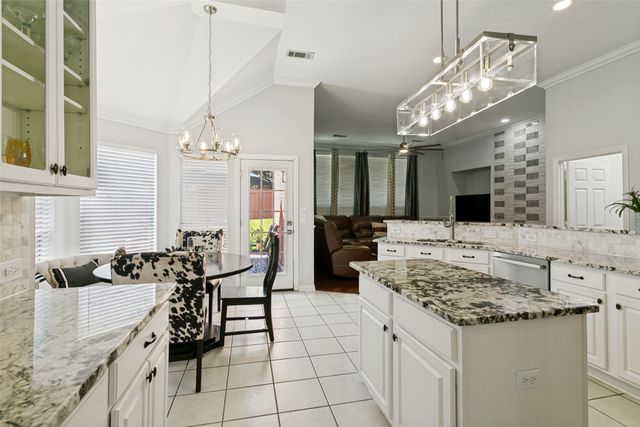 2768 Club Ridge Drive, Lewisville, TX 75067