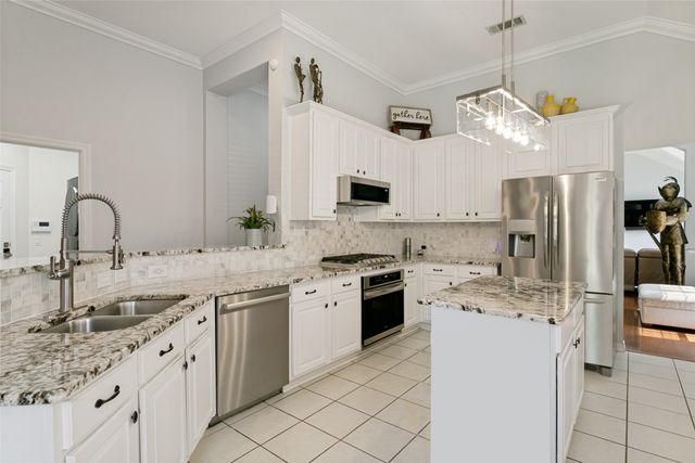 2768 Club Ridge Drive, Lewisville, TX 75067