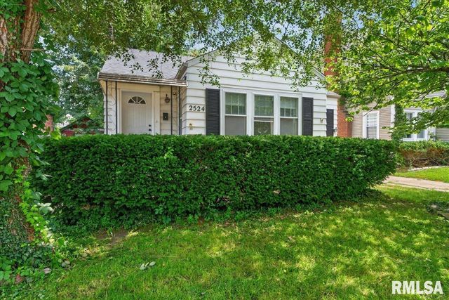 2524 S 6TH Street, Springfield, IL 62703