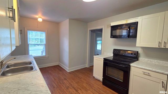 2524 S 6TH Street, Springfield, IL 62703