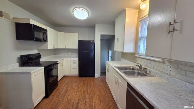2524 S 6TH Street, Springfield, IL 62703