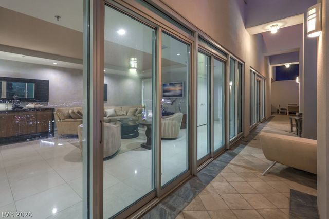 2700 Las Vegas Boulevard 4304, Las Vegas, NV 89109