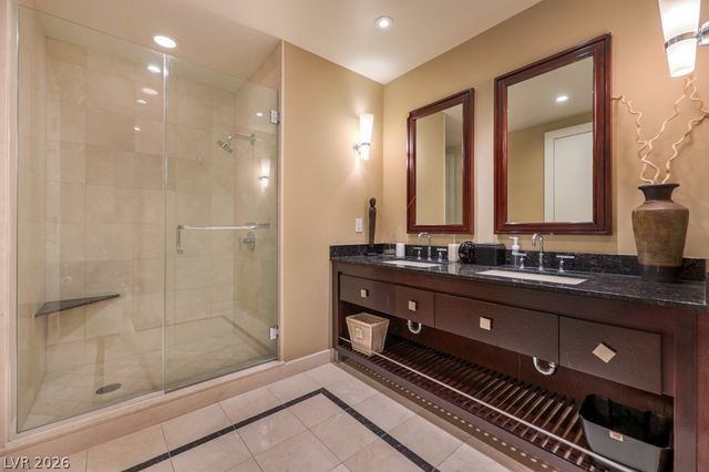 2700 Las Vegas Boulevard 4304, Las Vegas, NV 89109