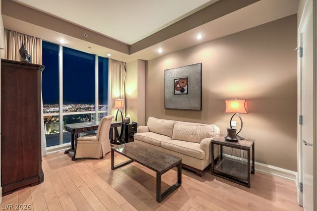 2700 Las Vegas Boulevard 4304, Las Vegas, NV 89109