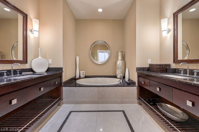 2700 Las Vegas Boulevard 4304, Las Vegas, NV 89109