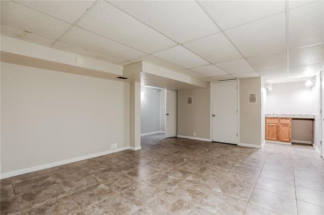 1417 N Millburn Avenue, Independence, MO 64056