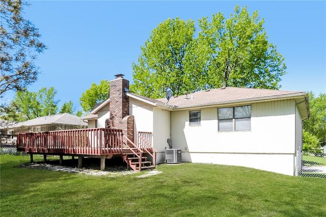 1417 N Millburn Avenue, Independence, MO 64056