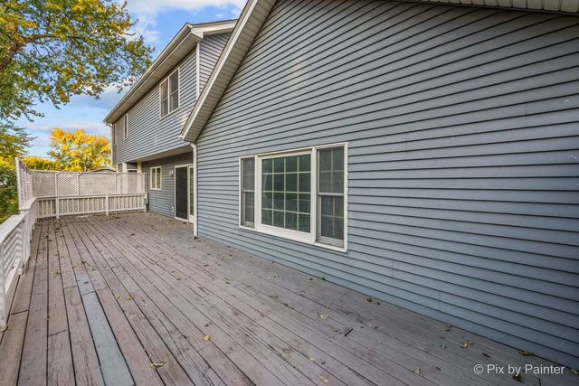 1045 Linda Lane, Lake Holiday, IL 60548