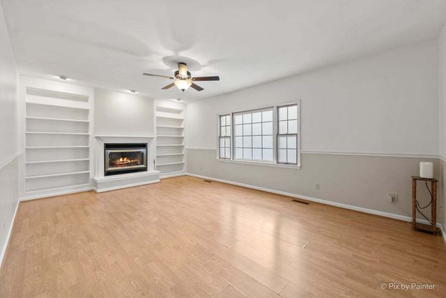 1045 Linda Lane, Lake Holiday, IL 60548