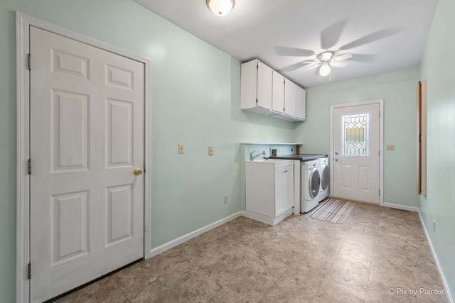 1045 Linda Lane, Lake Holiday, IL 60548