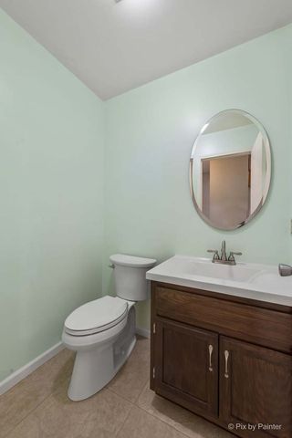 1045 Linda Lane, Lake Holiday, IL 60548