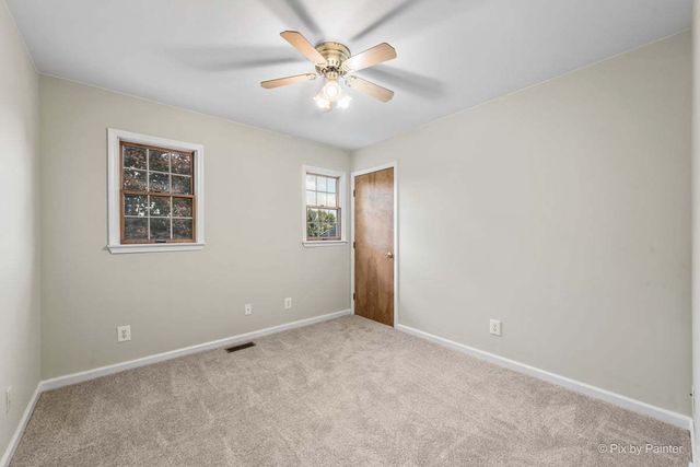 1045 Linda Lane, Lake Holiday, IL 60548