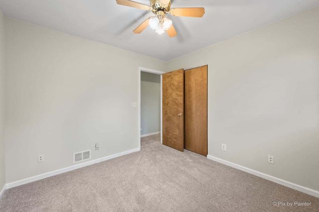 1045 Linda Lane, Lake Holiday, IL 60548