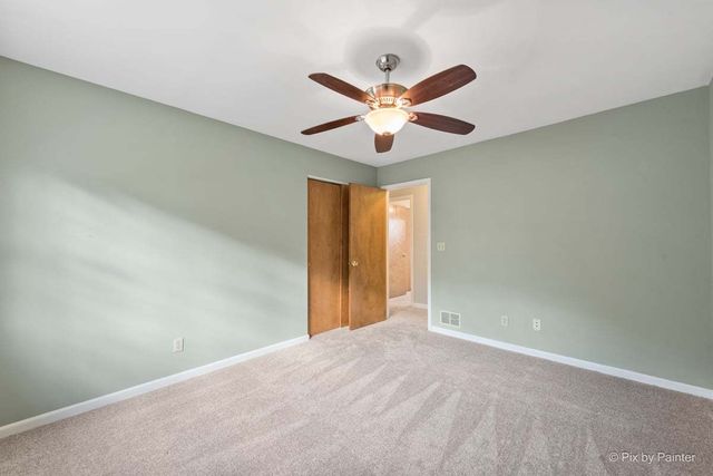 1045 Linda Lane, Lake Holiday, IL 60548