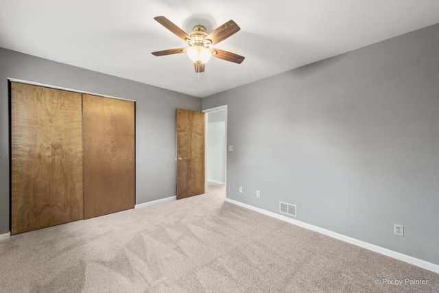 1045 Linda Lane, Lake Holiday, IL 60548