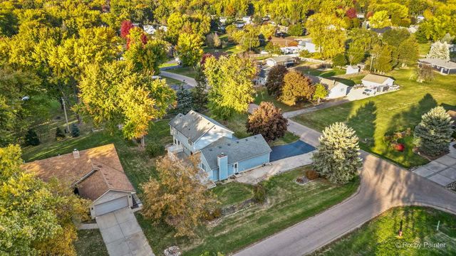 1045 Linda Lane, Lake Holiday, IL 60548