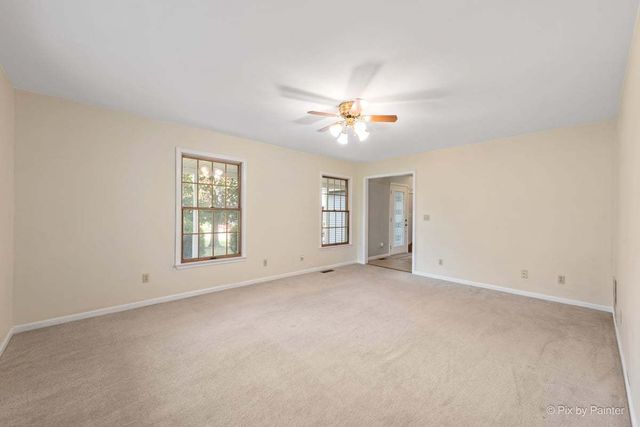 1045 Linda Lane, Lake Holiday, IL 60548