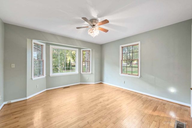 1045 Linda Lane, Lake Holiday, IL 60548