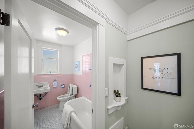 475 Ulloa Street, San Francisco, CA 94127