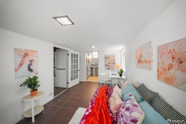 475 Ulloa Street, San Francisco, CA 94127