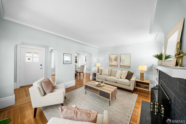 475 Ulloa Street, San Francisco, CA 94127