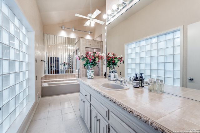 7801 Timber Top, Fair Oaks Ranch, TX 78015